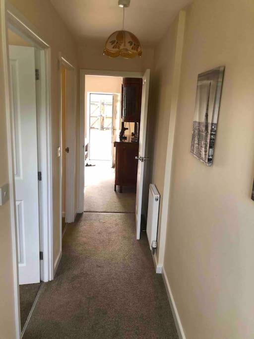 Entire Guest Suite With Gated Property Broad Blunsdon Dış mekan fotoğraf